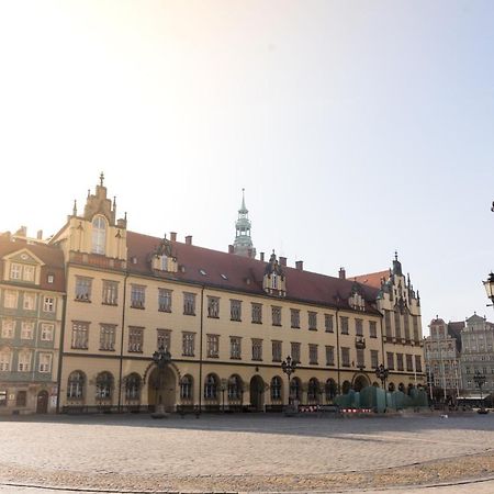 Rynek 20/21 -Cosy New Apartment on The Market Square - 4 Bedrooms - 8 People Wrocław Buitenkant foto