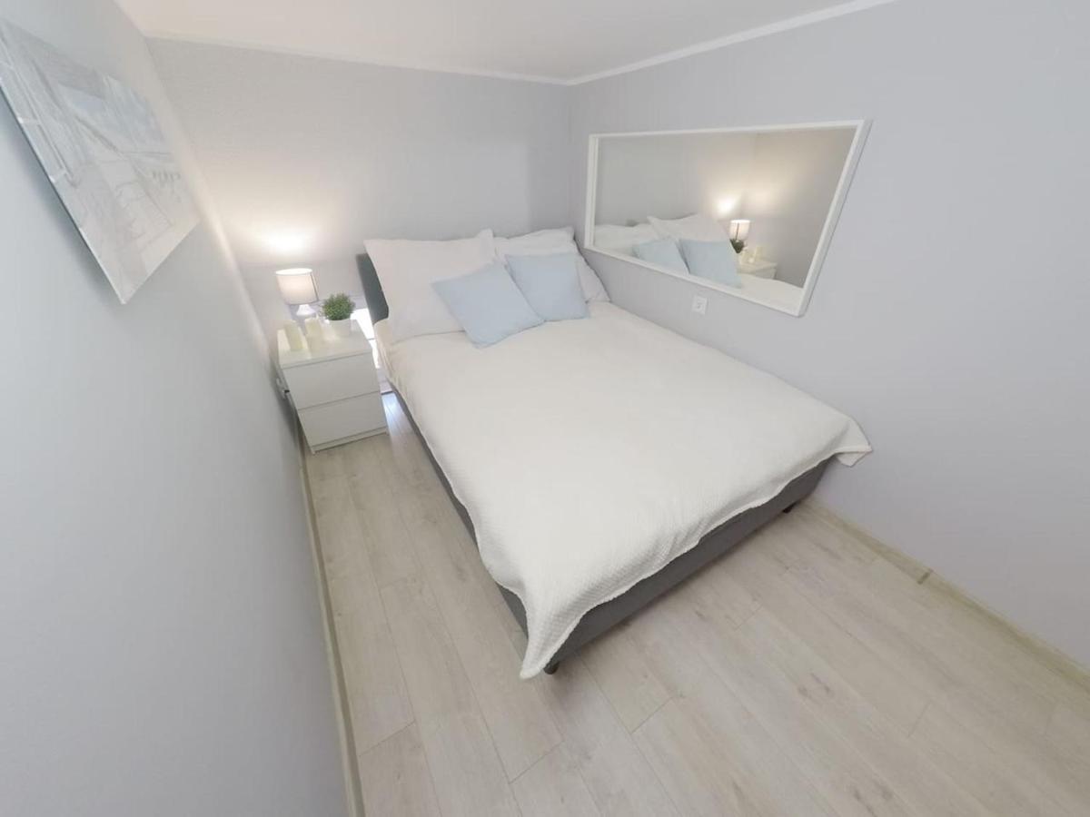 Rynek 20/21 -Cosy New Apartment on The Market Square - 4 Bedrooms - 8 People Wrocław Buitenkant foto